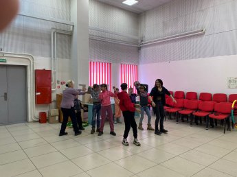 15 апреля в Тальянском ДК работники культуры подготовили и провели для детей  квест-игру «Страницы космических стартов»